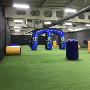 Игра в пейнтбол