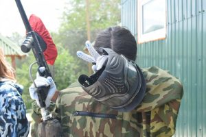 Игра в пейнтбол с 150 шарами