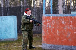 Игра в лазертаг для взрослых команд